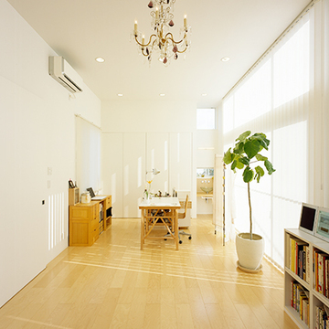 天井が高い広々リビング