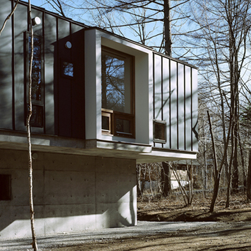 森に佇む別荘_外観3