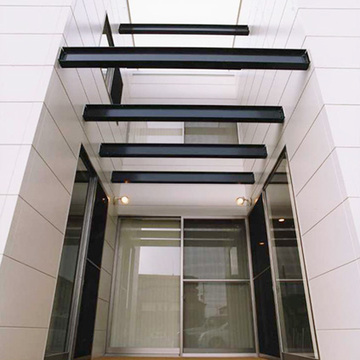 空へと開いた空間