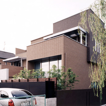 程よくプライバシーが保たれている後方からの外観