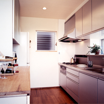 機能的で使いやすい広々キッチン