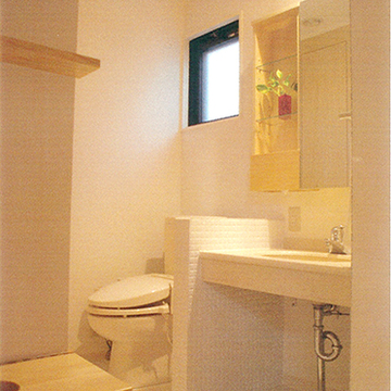 コンパクトにまとめたトイレ