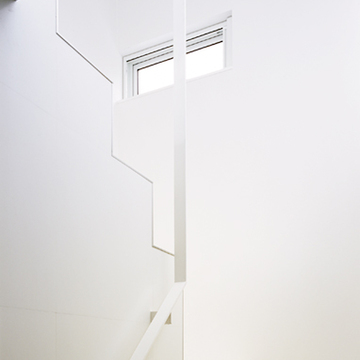 シンプルな階段スペース