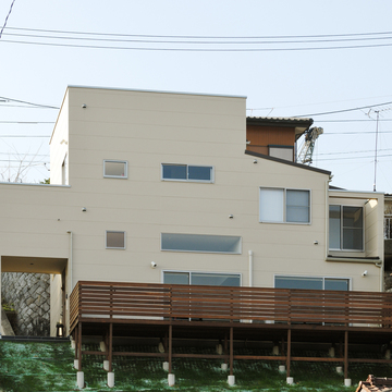 自然との調和を考え、自然を楽しむために建てられた建物