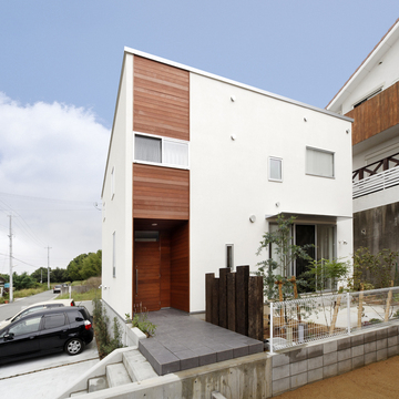 窓のむこうに窓がある家