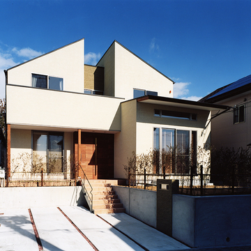 街と調和されたデザイン住宅