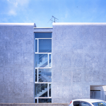 RC造の力強い外壁