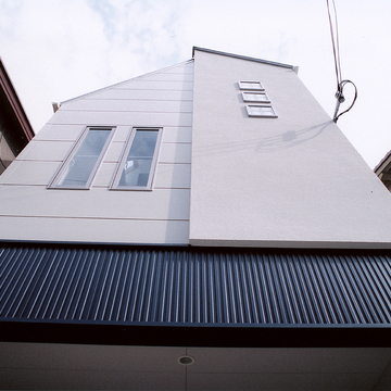 シンプルデザインに見えながらも、ディティールにこだわった外観