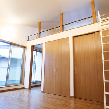 ロフト下に収納スペースを配置