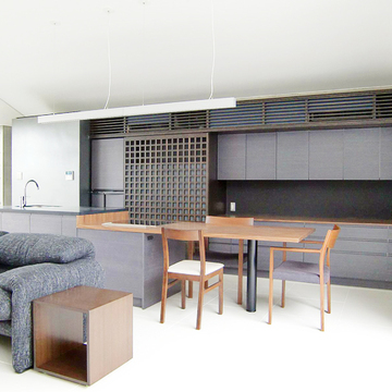 キッチンとダイニング