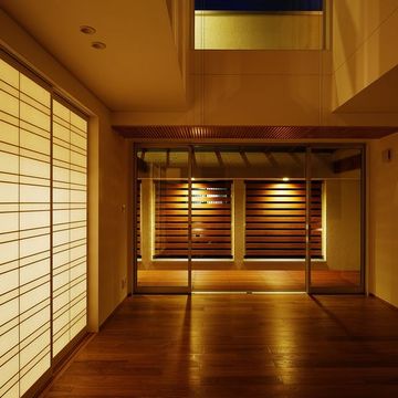 夜にはモダン和風の雰囲気