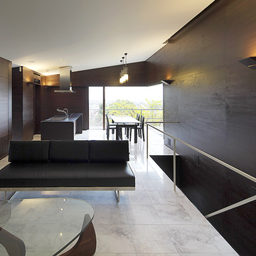 深谷山荘、ﾘﾋﾞﾝｸﾞ