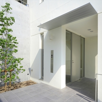 玄関アプローチ