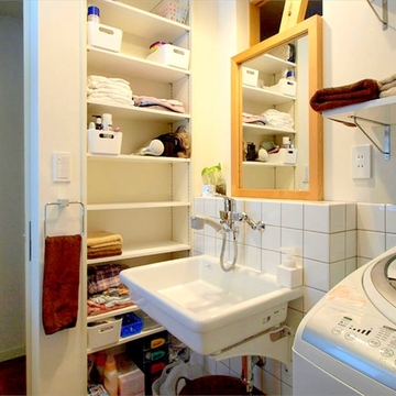 実験用流しを使った洗面