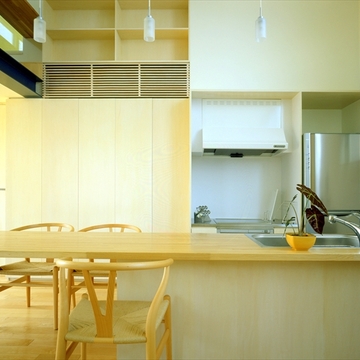 家族の団欒を大切にするキッチンカウンター