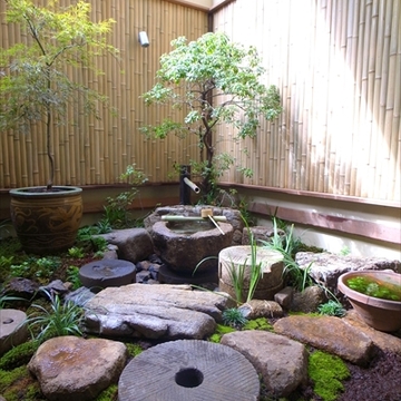 ドライエリアの茶庭