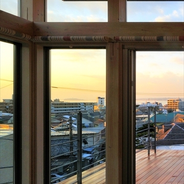 空と海を取り入れる窓