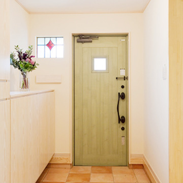 玄関ドア横のステンドグラス