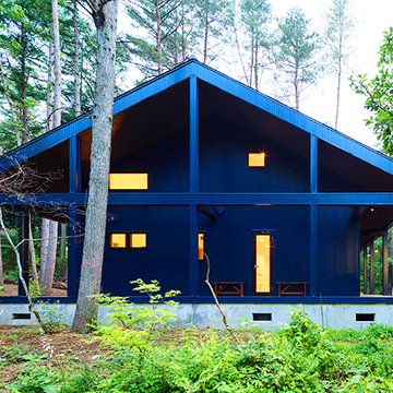 回廊で囲まれた邸宅