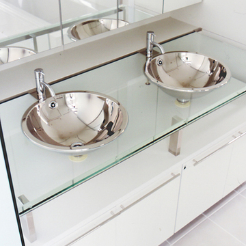 洗練されたデザインの洗面台