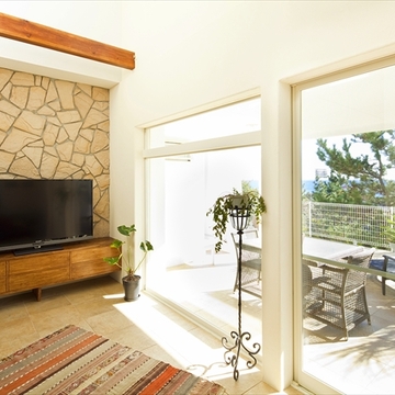 相模湾を望むリビング