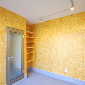 車庫から玄関へ出入できる勝手口