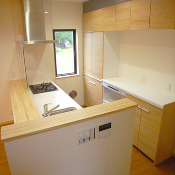 広々収納のカウンターキッチン