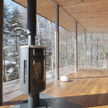 大きなペアガラスと空調・照明設備