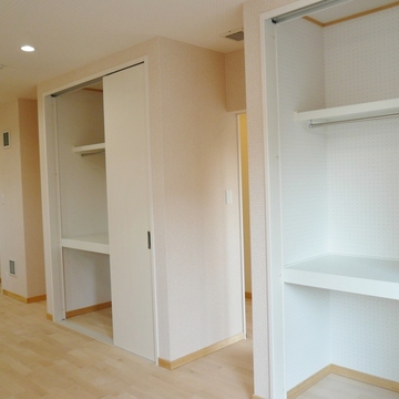 収納だって１人ずつ！仕切れる子供部屋のクローゼット