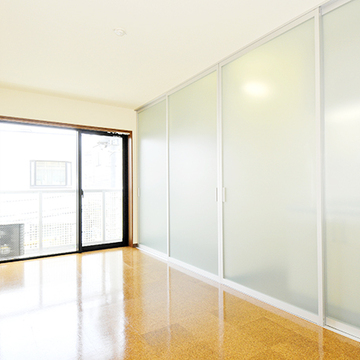 半透明の引き戸