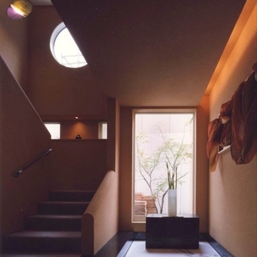 モダンな窓から入る光