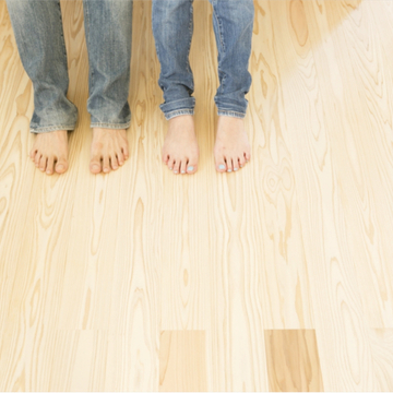 肌触りのいい杉のフローリング