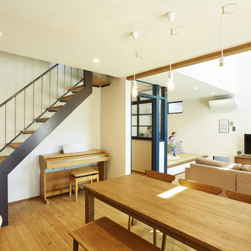 家族と光とリビングと