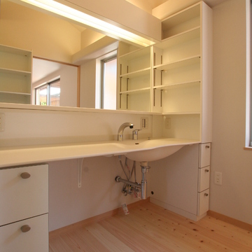 ボウルが一体成形の洗面カウンター