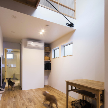 吹き抜けのあるリビング