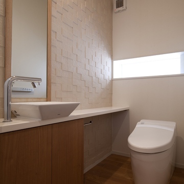 調湿タイルを貼ったトイレ