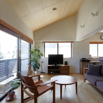 リビングの傾斜天井