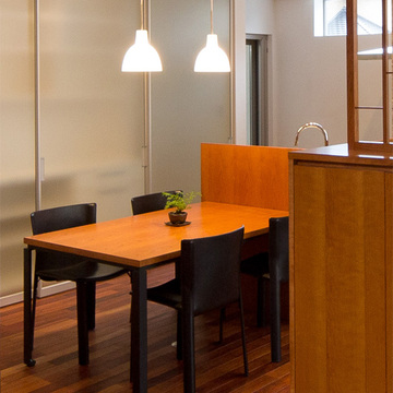 ダイニングテーブル