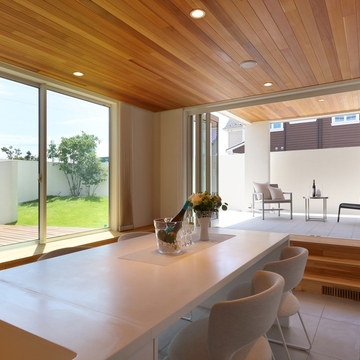 美しい眺めを楽しむキッチン