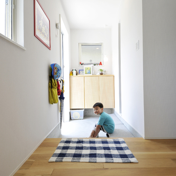 素材感を楽しむ玄関スペース