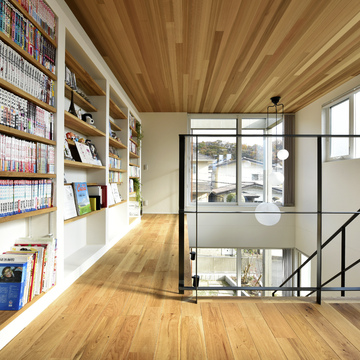 ２階ホールには家族共用のブックコーナー