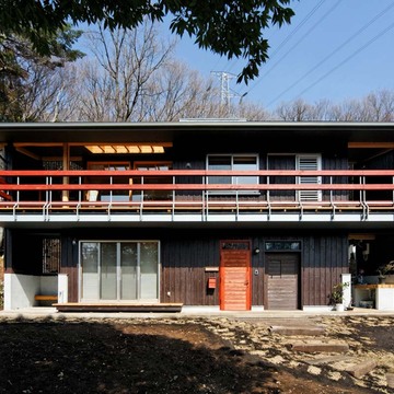 外から家を見る