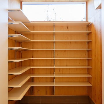 玄関脇のシューズインクローゼット