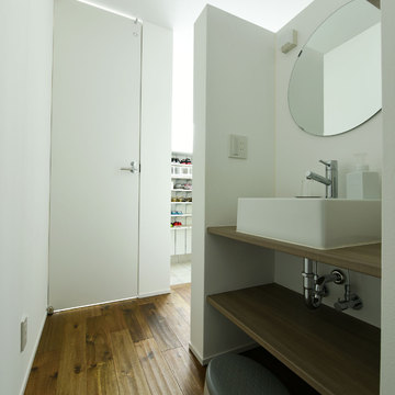 玄関すぐの洗面スペース