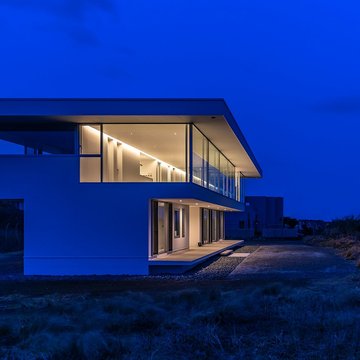 水平線の家｜建物外観　夜景