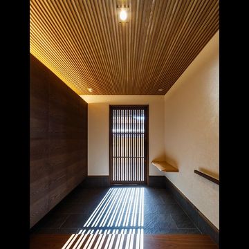 シンプルで和を感じる玄関ホール