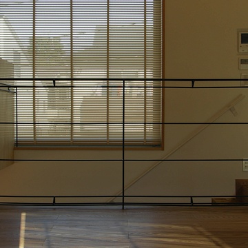 編み込みデザインの階段手摺