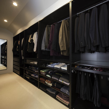 IKEAと造作のコラボでできた高級感のあるウォークスルークローゼット