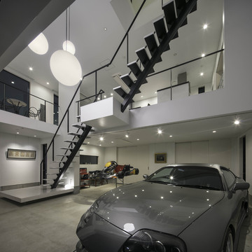 吹き抜けでLDKとつながる趣味の空間