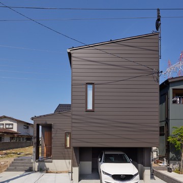 ブラウンでまとめた外観